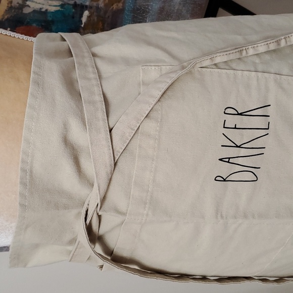 Rae Dunn apron - Picture 3 of 9